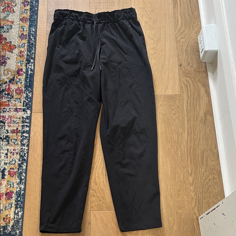 Lululemon Athletica Charcoal Cropped Pants
